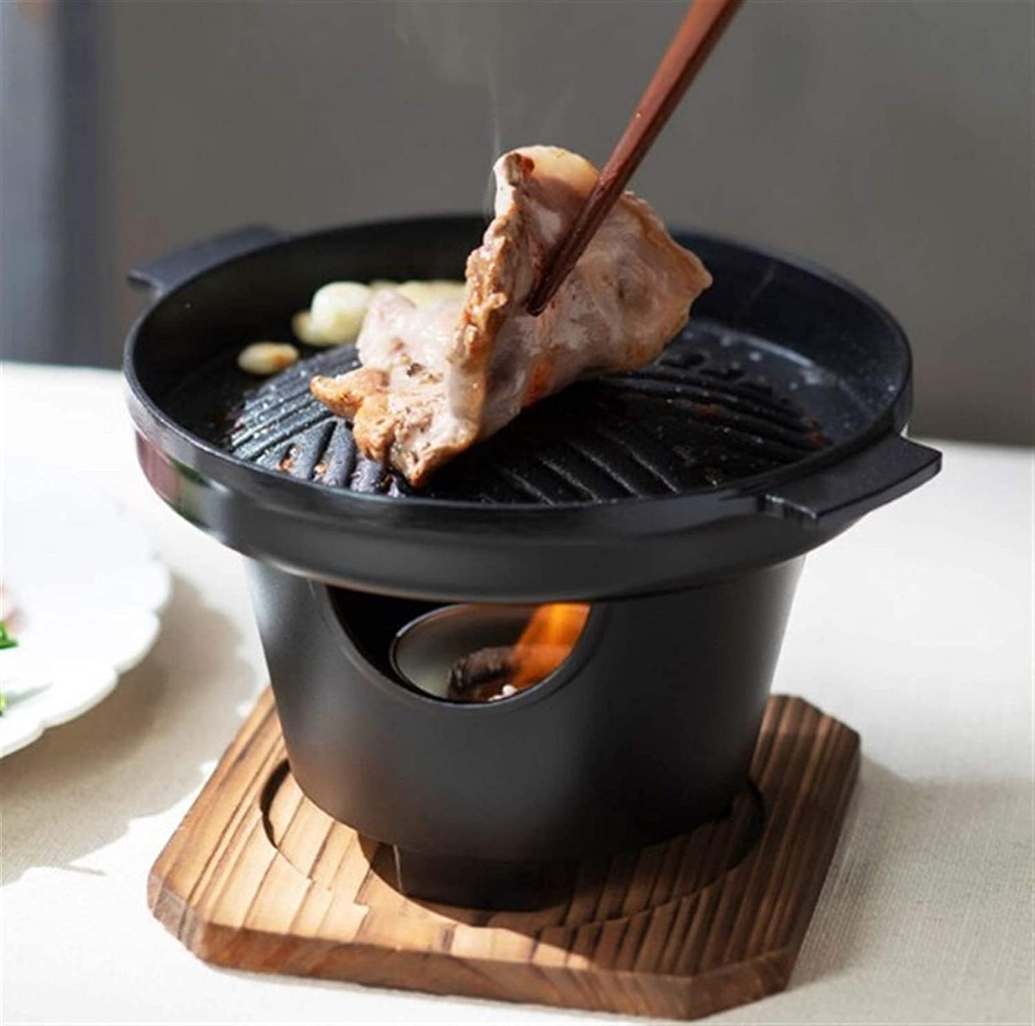 Barbecue Charcoal Grill Household single man Mini barbecue grill Outdoor Indoor Barbecue Charcoal Grill table grill BBQ Korean cuisine non-stick barbecue dish Hotel teppanyaki