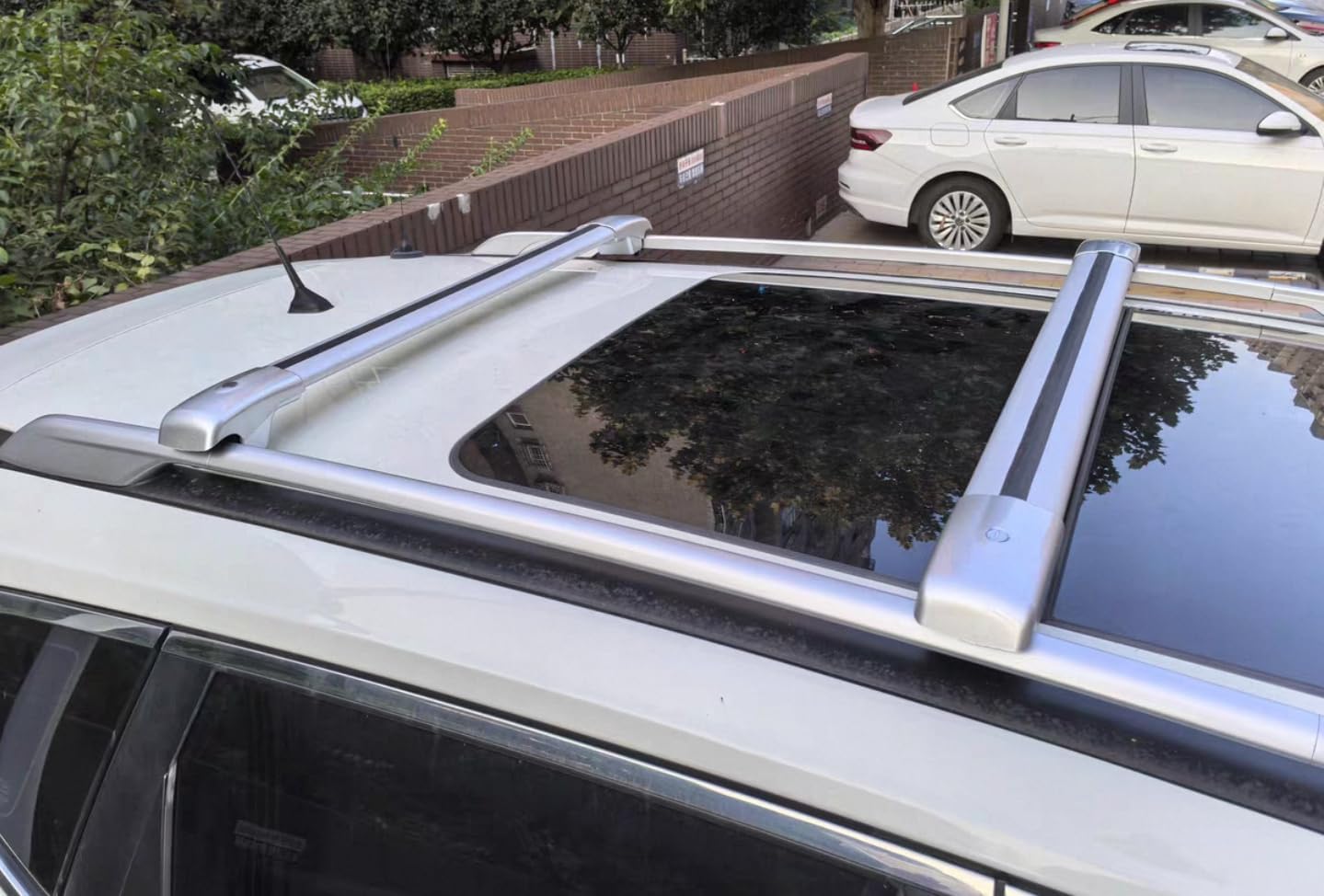 2PCS Crossbar Fits for Hyundai Venue 2022 2023 2024 2025 SEL Limited with Raised Roof Rails Silver Cross bar Aluminum Cargo Carrier