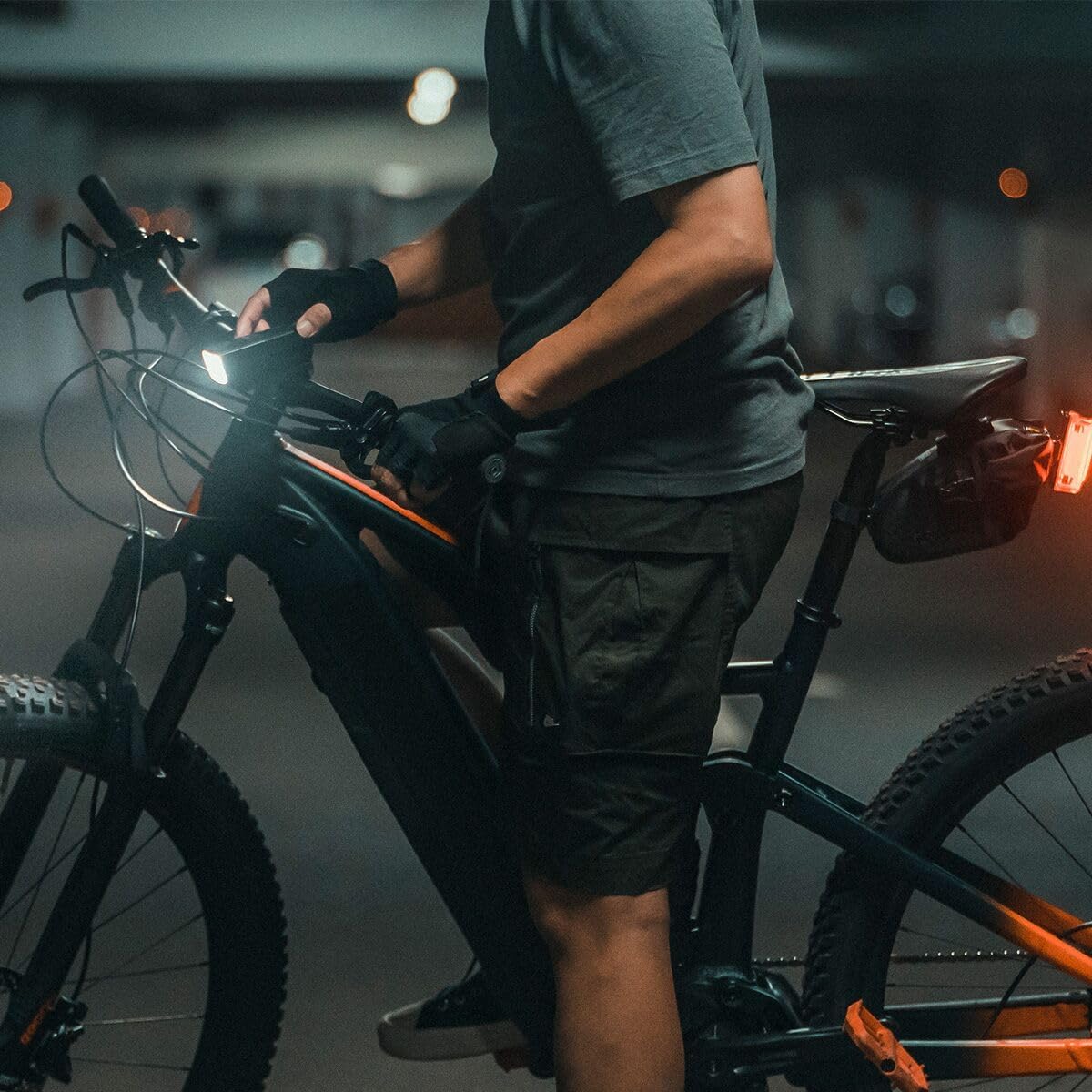 Topeak PowerLite BT Combo Bike Light Set – 800 Lumen Bluetooth Front Light + 80 Lumen Wireless Rear Light, Multi-Mode, USB Rechargeable, IPX6 Waterproof Safety Lighting
