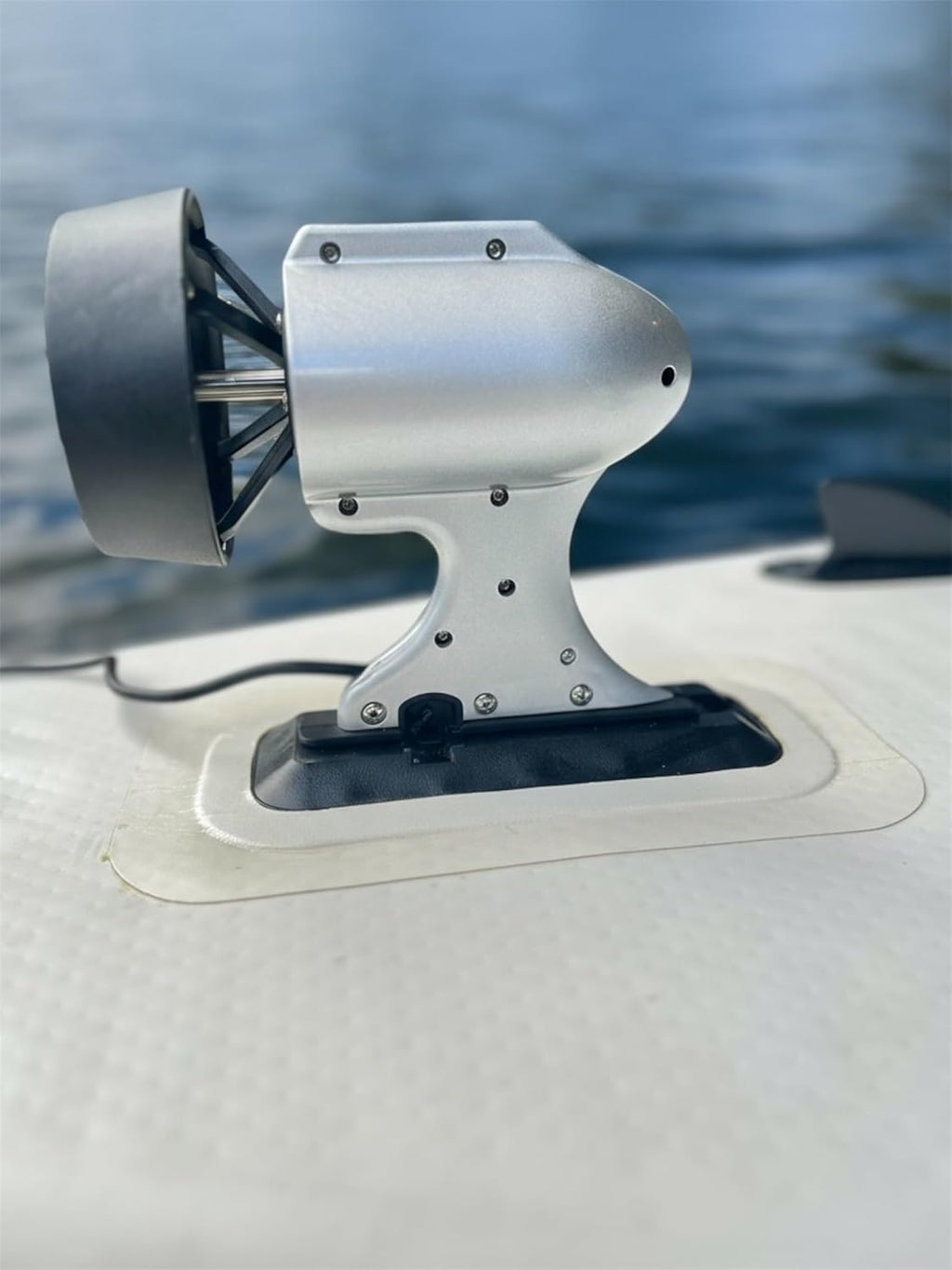 Electric Paddle Board Motor Fin, Motorized Paddleboard, Electric Paddleboard Motor, Kayak Motor, 4-Speed Remote Control, 6mph, Paradise Pad Underwater Thruster Efin