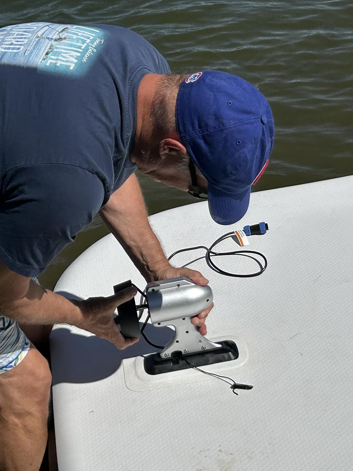Electric Paddle Board Motor Fin, Motorized Paddleboard, Electric Paddleboard Motor, Kayak Motor, 4-Speed Remote Control, 6mph, Paradise Pad Underwater Thruster Efin