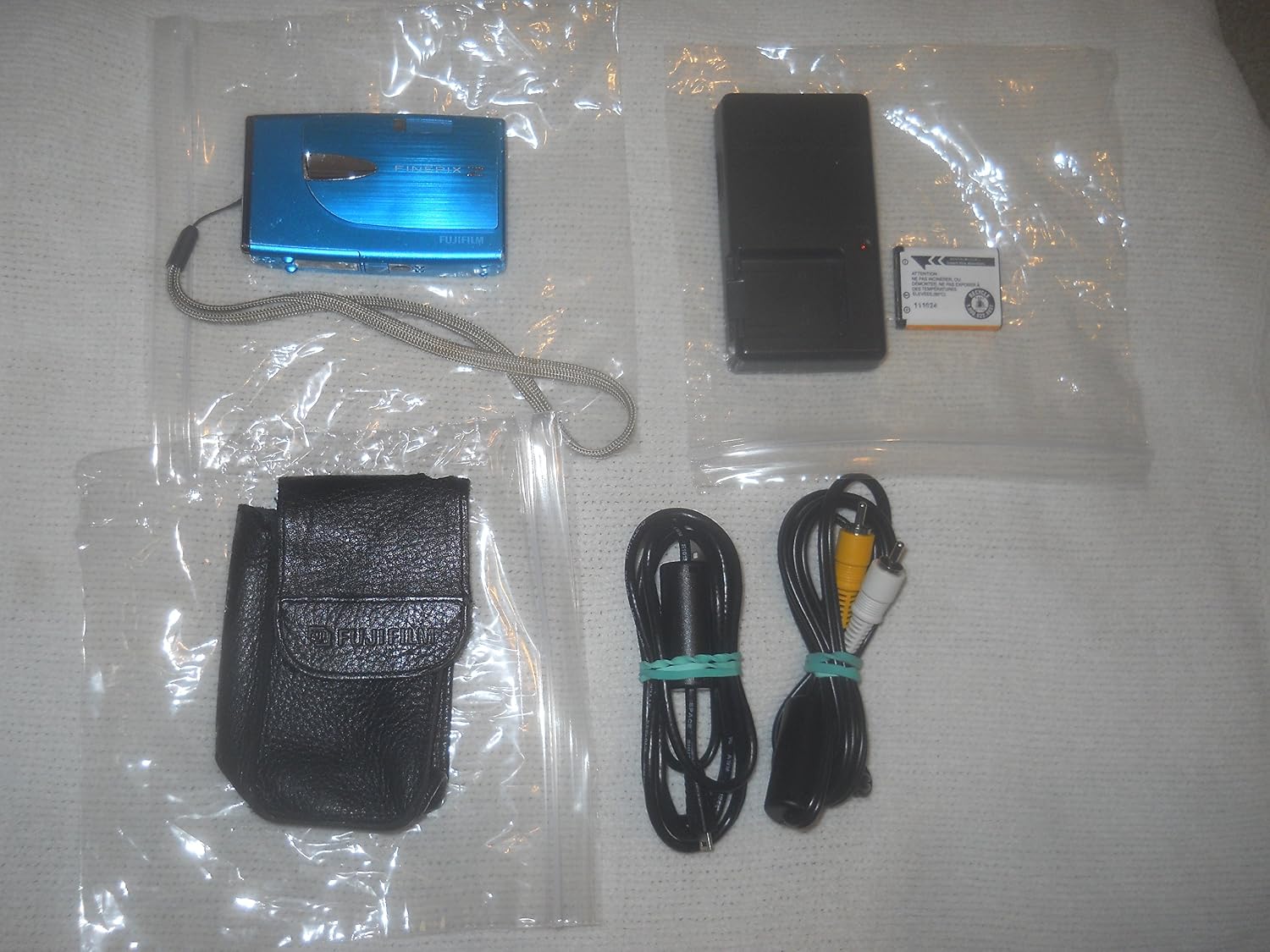 Fujifilm Finepix Z20fd 10MP Digital Camera with 3x Optical Zoom (Ice Blue)