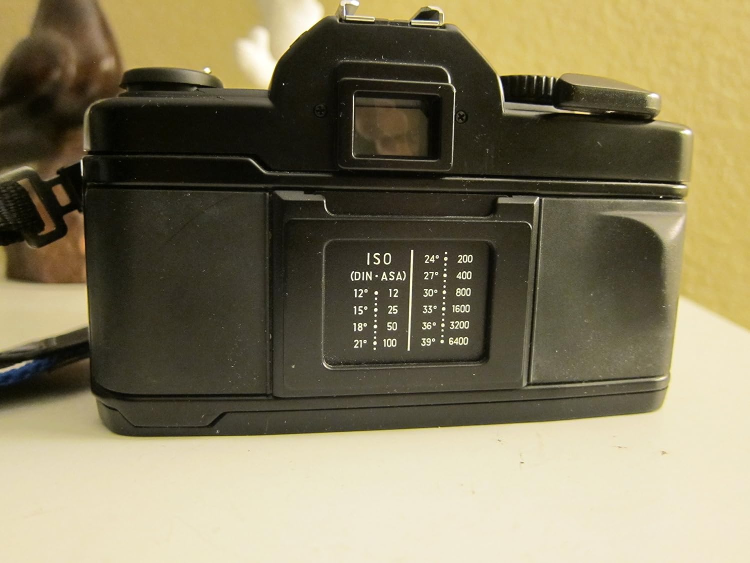 Vivitar V3800N 35mm SLR Camera w/ 28-70mm Lens