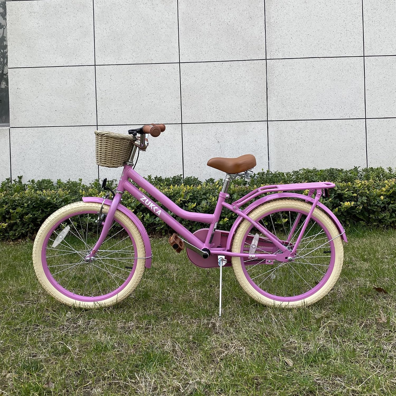 WEEROCK Girls Bike 20/24 Inch Kid Bicycle for 7 + Years Old, 20' 24' Bikes with Front Basket and Rear Rack, V and Coaster Brake for Children, Student Multiple Colors