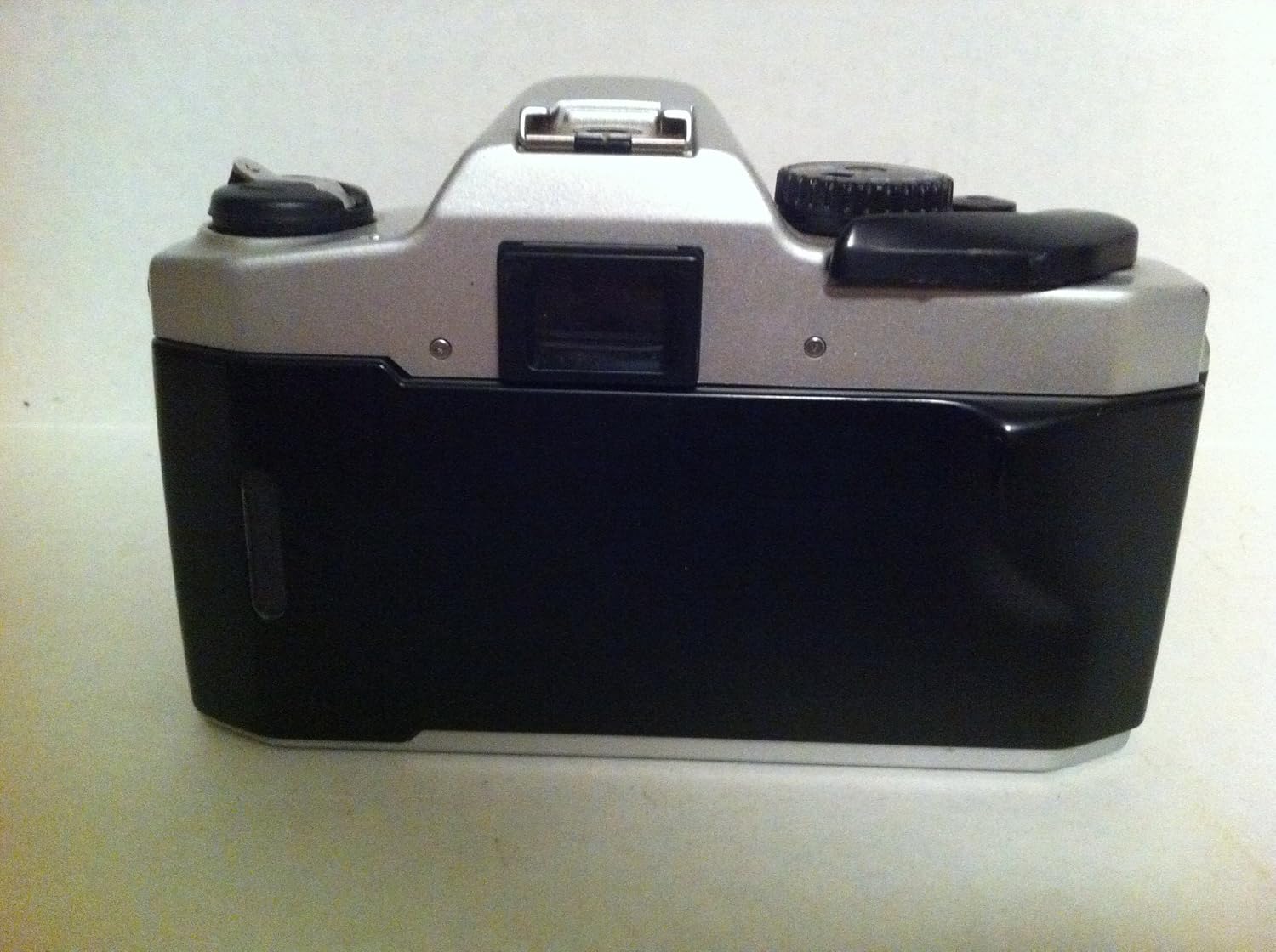 Vivitar V-4000 35mm SLR Camera Kit w/ 35-70mm Lens